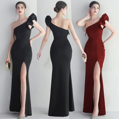 Gaun Malam Hitam Langsing Irregular Ruffled Edge Gaun Panjang Lantai Seksi Dengan Tas Pinggul