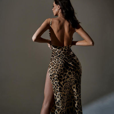 Cetak Gaun Slip Seksi Slim Fit Slit Backless Strapless Gaun Seksi