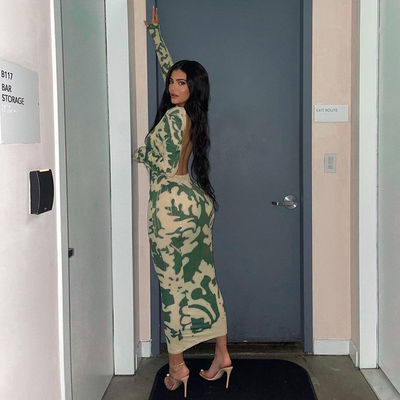 Cetak Wanita Gaun Bergaya Leakback seksi Gaun Bawah Terbuka Dengan Lengan Slim Fit