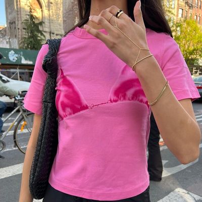 T-Shirt Dekal yang Nyaman dan Bergaya T-Shirt Seksi dengan Leher Bulat dan Lengan Pendek