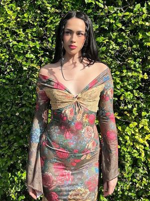 Paket Ukuran Berbagai Gaun Pinggang Temperamen Elegan Pengurangan Berat Badan Cetak Gaun Hip Wrap Seksi