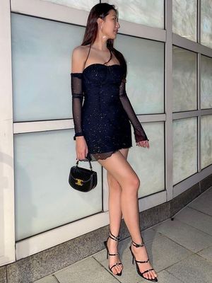 Sexy Pure Wind Gaze Cuff Backless Slim Fit Dress Menutupi Bokong