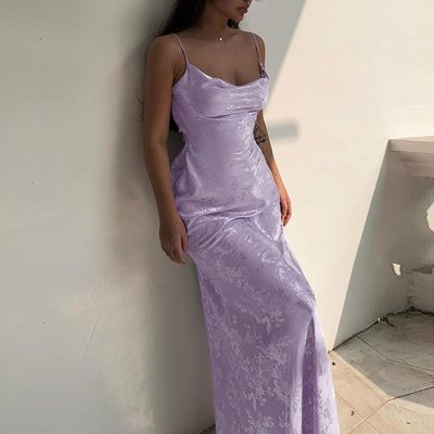 Wanita Musim Panas Baru seksi garis leher gaya Prancis Satin Backless Long Halter gaun