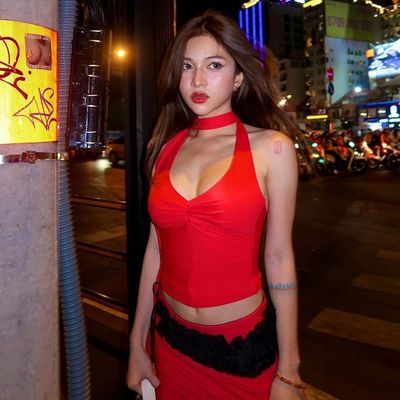 Musim panas baru warna padat V-neck halter tali ramping fit kecil top rompi